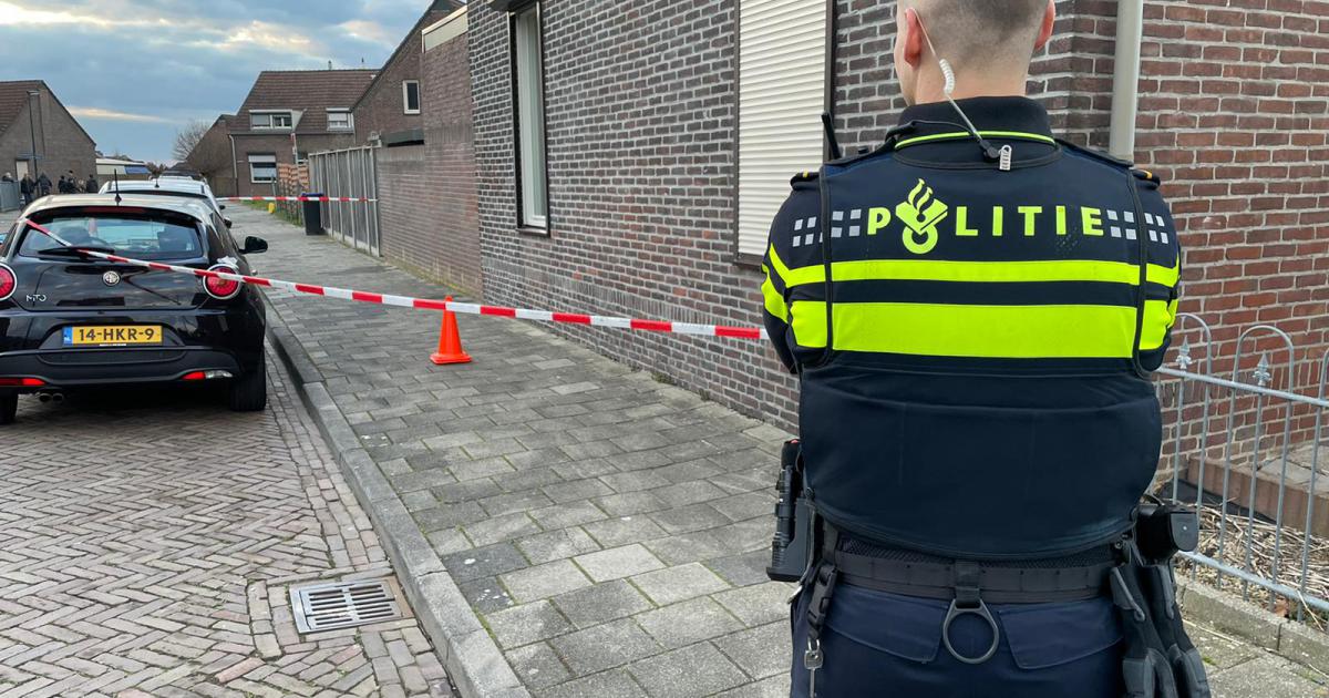 De @PolLimburg is nog op zoek naar de gevluchte verdachte..