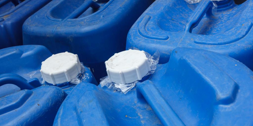 Tientallen vaten met chemicaliën gedumpt in Doenrade