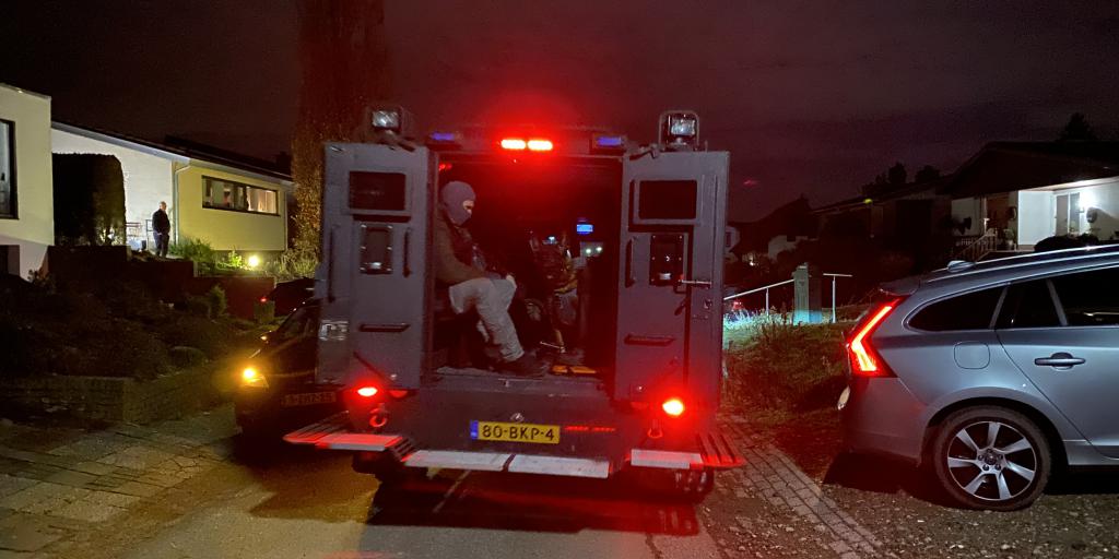 Drugslab manege Oirsbeek: Opgepakte vader en zoon vrijgelaten