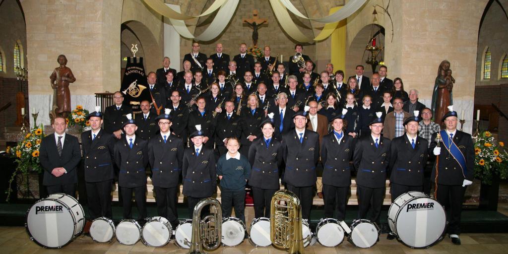 Tien jubilarissen bij fanfare Les Amis Réunis uit Ransdaal