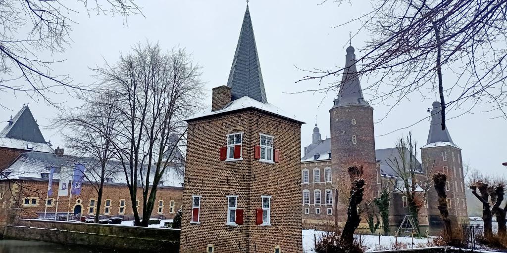 Dag van het kasteel in Hoensbroek en Schaesberg