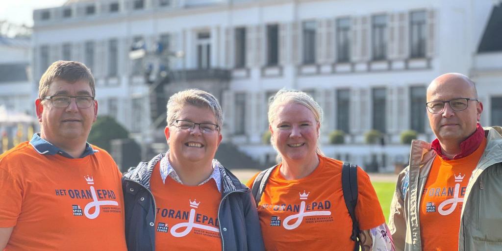 Angela (53) uit Eygelshoven loopt Oranjepad