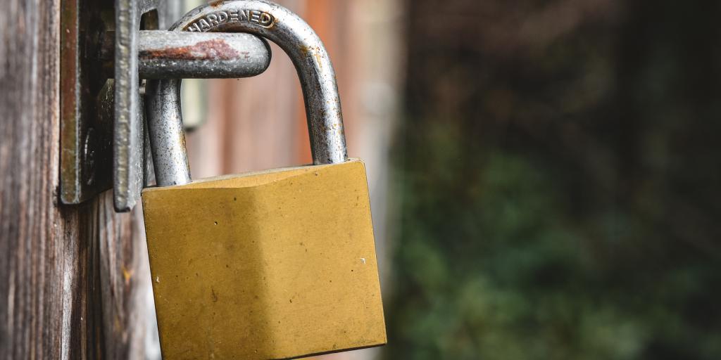 Drugspand op slot in Oirsbeek