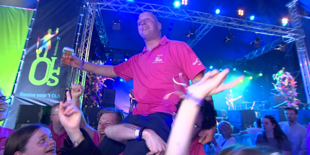 VIDEO: OLS-feesttent in Doenrade ontplofte van gezelligheid