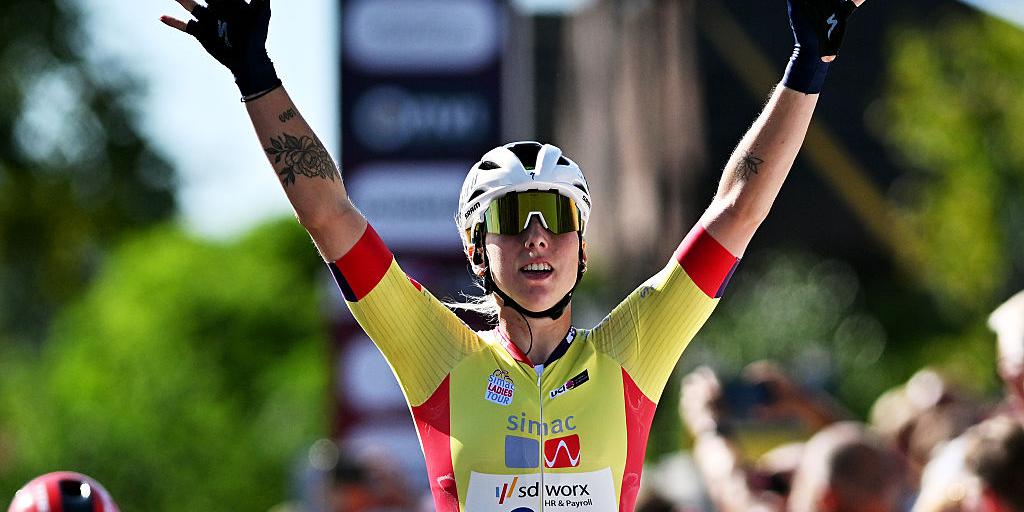 Lorena Wiebes uit Simpelveld pakt eindwinst bij Simac Ladies Tour