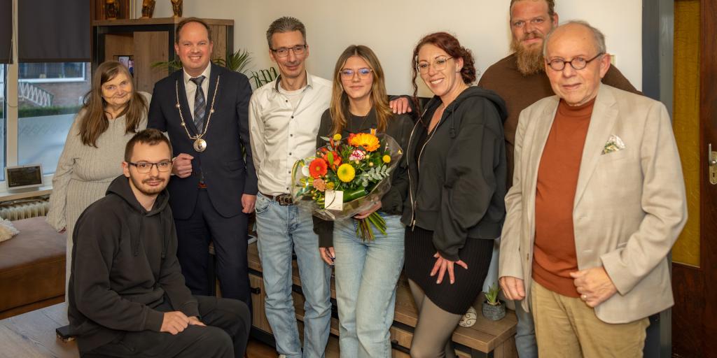 Viénna en Jolein ontvangen jongerenlintje in Landgraaf