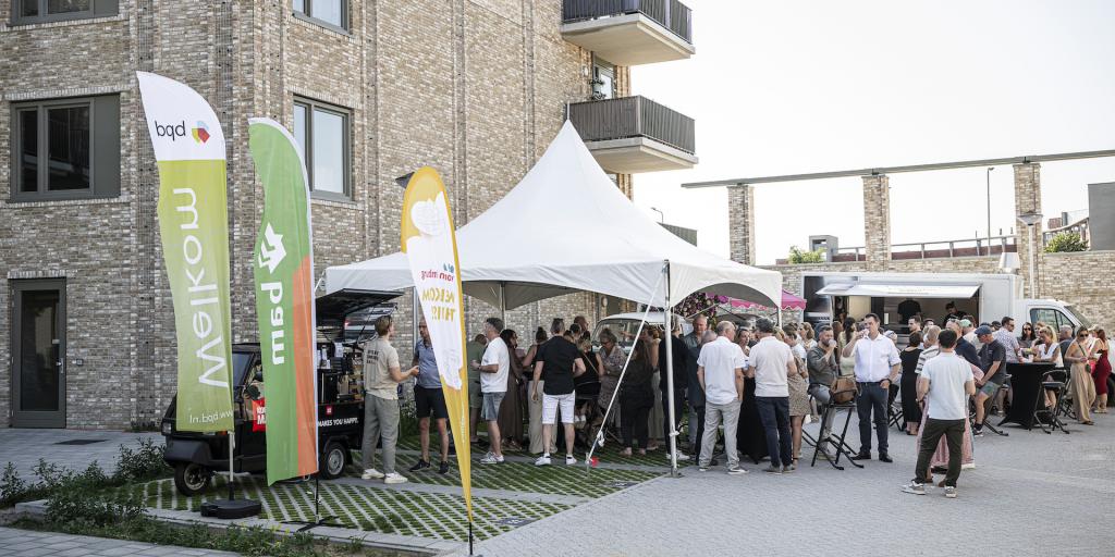 Nieuwe woningen Emmapark officieel opgeleverd