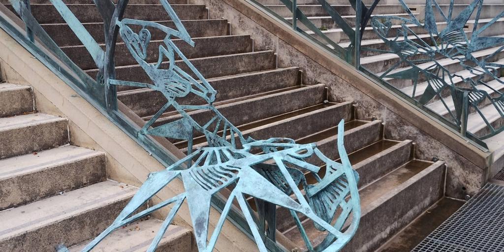 Deel kunstwerk tijdelijk verwijderd voor restauratie