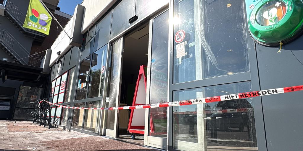Inbrekers richten zich op pinautomaat bij Plus in Hoensbroek, buit blijft uit