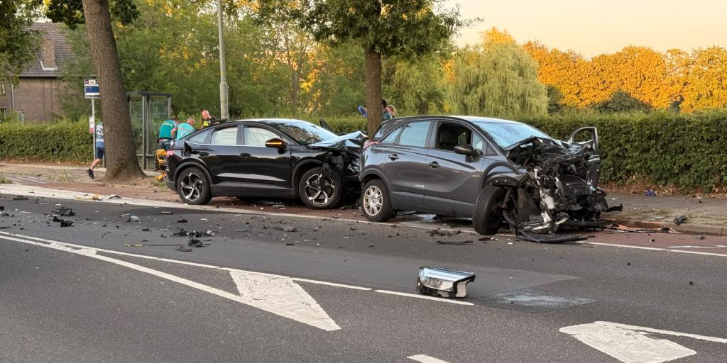 Raadspartijen vragen om maatregelen Juliana-Bernhardlaan na ongelukken