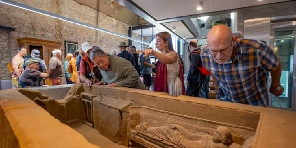 Honderden belangstellenden bij opening Romeins Infocentrum